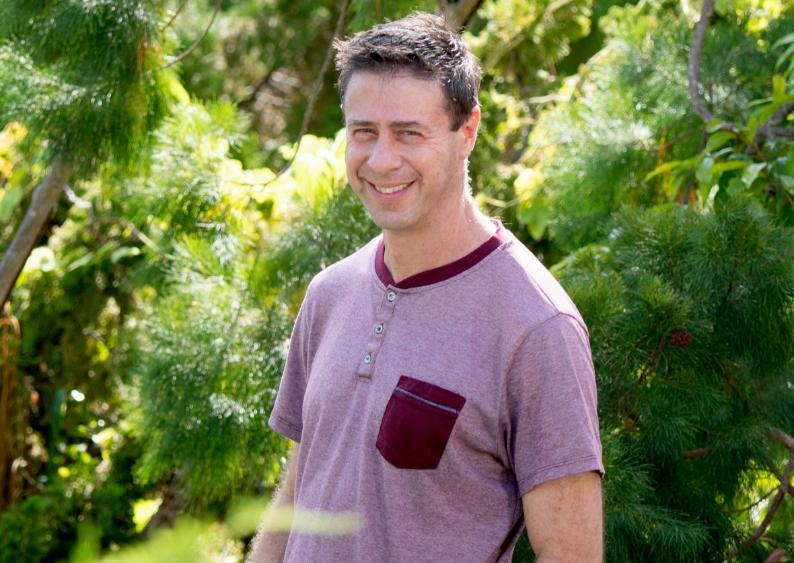 Professor Simon Moss